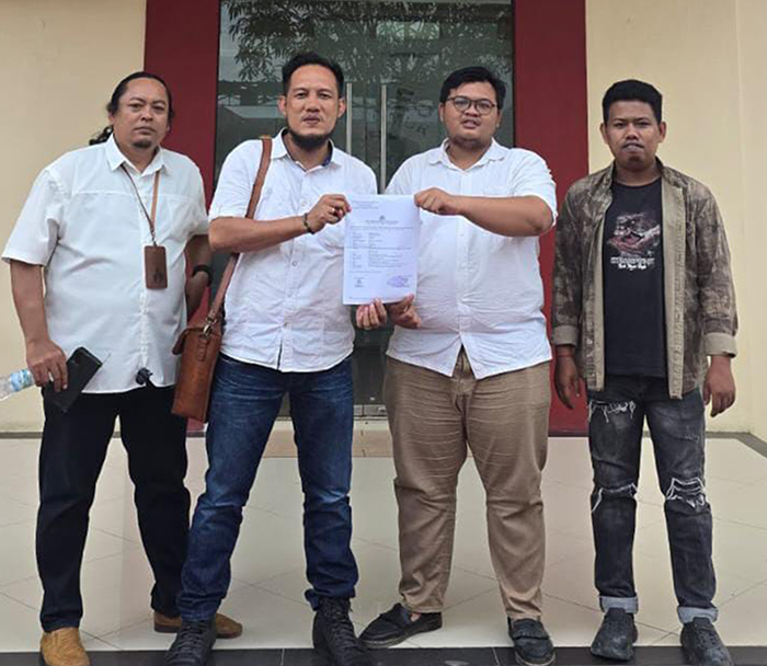 pencemaran nama baik