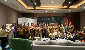 Kepala Dinas Perkebunan Kaltim, Ahmad Muzakkir menghadiri yang diprakarsai GAPKI yang bekerja sama dengan International Labour Organitation (ILO) di Samarinda, Kalimantan Timur (Disbun Kaltim)