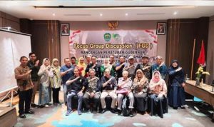 FGD terkait Ranpergub tentang Tata Cara Pengolahan Hasil Perkebuban (foto: Disbun Kaltim)
