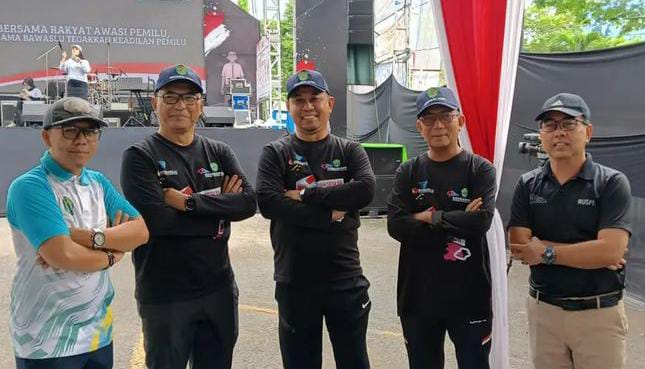 Kepala Bidang Pengembangan Pemuda dan Olahraga Kalimantan Timur Rasman mengikuti kegiatan jalan sehat (dok: Pribadi)