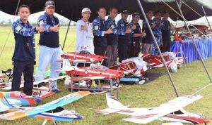 Ilustrasi Olahraga Aeromodelling