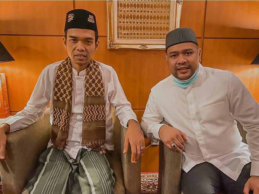 Ustad Abdul Somad dan Ketua Komisi IV DPRD Kaltim, Reza Fachlevi. (Dok. Reza Fachlevi)