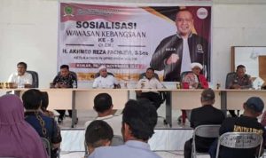 Ketua Komisi IV DPRD Kaltim Akhmed Reza Fachlevi menggelar Sosialisasi Kebangsaan di Desa Puan Cepak.