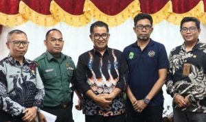 Kepala Dinas Pemuda dan Olahraga (Kadispora) Provinsi Kalimantan Timur (Kaltim) Agus Hari Kesuma (AHK) melakukan audiensi dengan Pj. Gubernur Kaltim Akmal Malik di Rumah Jabatan Penjabat Gubernur Kaltim Kepala Dinas Pemuda dan Olahraga (Kadispora) Provinsi Kalimantan Timur (Kaltim) Agus Hari Kesuma (AHK) melakukan audiensi dengan Pj. Gubernur Kaltim Akmal Malik di Rumah Jabatan Penjabat Gubernur Kaltim