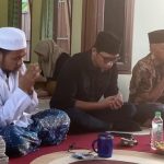 Silaturahmi Wakil ketua DPRD Kaltim Muhammad Samsun dengan pengurus Ponpes Raudhatul Ulum Pondok Ulin Desa Margahayu.