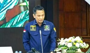 Ketua Komisi II, Nidya Listiyono membacakan hasil Perubahan Bentuk Perusahaan Daerah Pertambangan Provinsi Kaltim menjadi Perseroan Terbatas Pertambangan Kaltim Sejahtera (Perseroda).