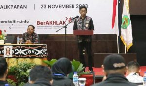 Kepala Dispora Kaltim, Agus Hari Kesuma saat membuka pelatihan pembekalan wirausaha ke atlet berprestasi. (dispora kaltim)