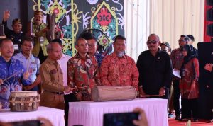 Anggota DPRD Kaltim Andi Harahap saat menghadiri acara Launching Desa Antikorupsi 2023 di Desa Desa Tengin Baru, Kecamatan Sepaku, Kabupaten PPU, Selasa (28/11). (Ist)
