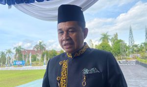 Ketua DPRD Kutai Timur (Kutim) Joni memberi beberapa catatan usai mengikiti peringatan Hari Pendidikan Nasional (Hardiknas)
