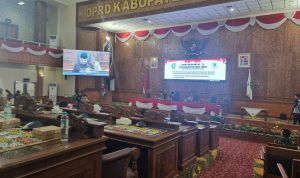 Rapat Paripurna Masa Sidang III DPRD Kutai Timur. (Dok. Ist)
