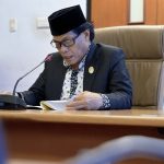 Pandangan Akhir Fraksi Golkar bersama NasDem atas RPJPD Tahun 2025-2045 Kota Bontang diwakili oleh Muslimin (dok: teraskata)