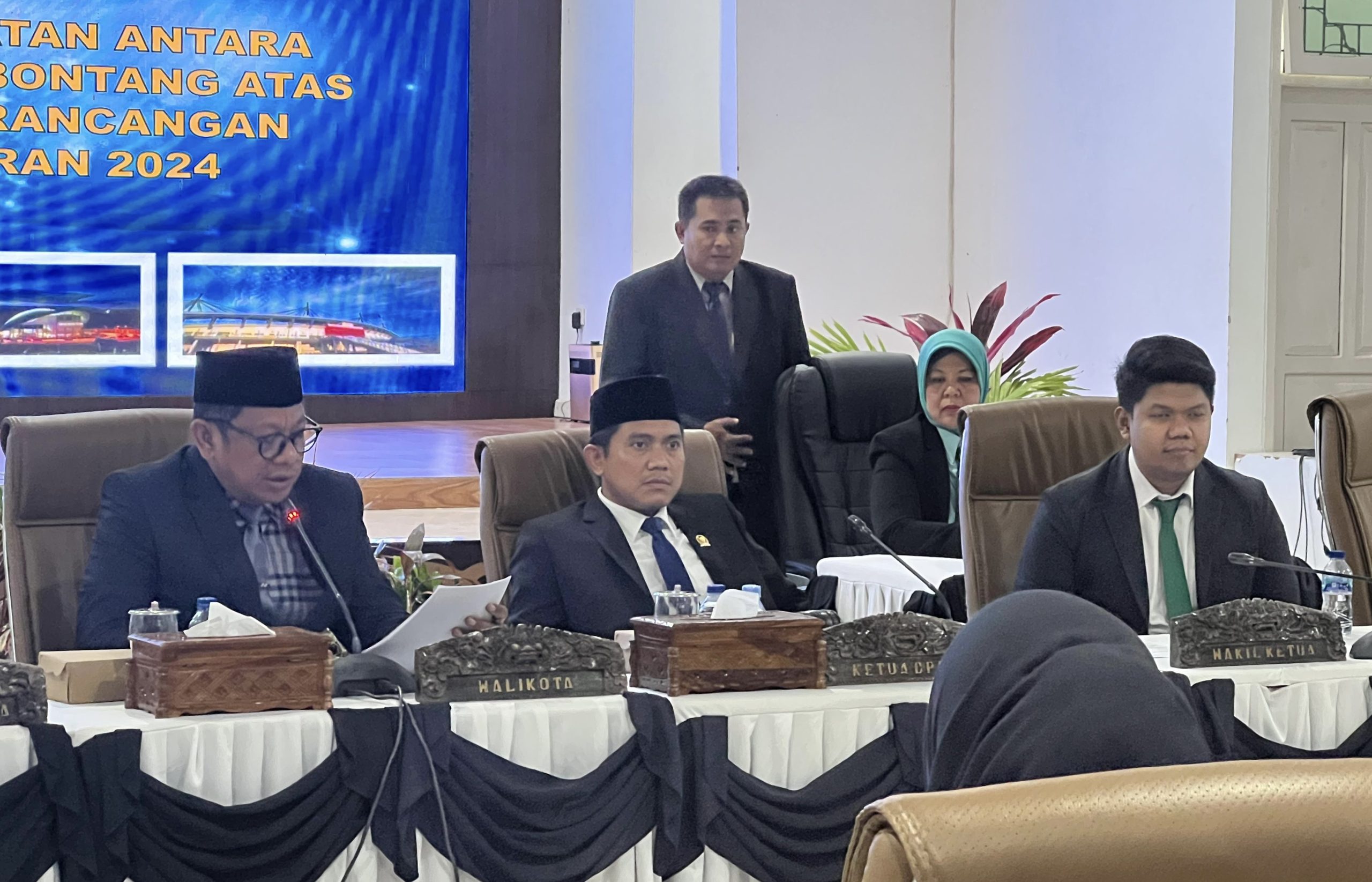 Legislator Bontang gelar Rapat Paripurna (dok: teraskata)