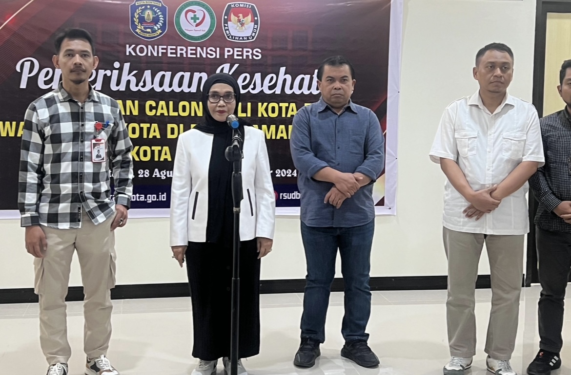 KPU Bontang dan RSUD Taman Husada Dampingi Bapaslon Neni-Agus Usai Pemeriksaan Kesehatan (dok: teraskata)