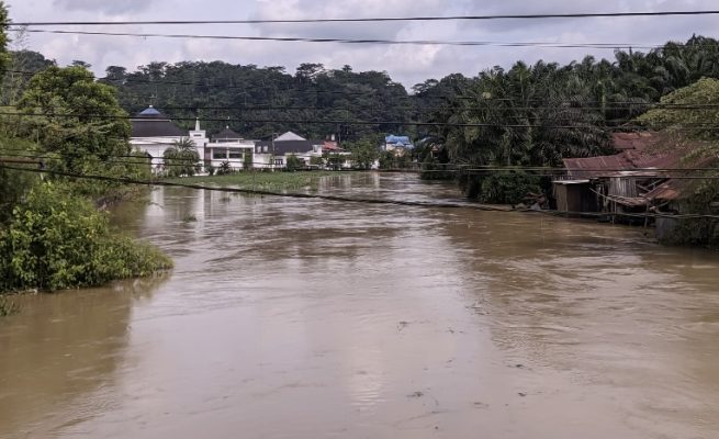 Sungai Karang Mumus Kota Samarinda meluap (dok: teraskata)