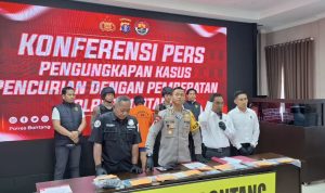 Konferensi Pers pihak kepolisian Kota Bontang terkait kasus pencurian motor (dok: teraskata)