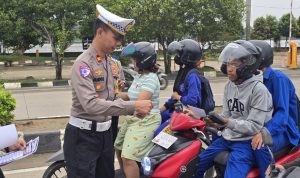 Warga Kutai Kartanegara (Kukar) kini bisa mengecek informasi penerbitan Buku Pemilik Kendaraan Bermotor (BPKB) secara langsung, tanpa harus datang ke kantor polisi. Cukup dengan memanfaatkan layanan Pantau BPKB Etam.