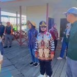 Wali Kota Bontang Neni Moerniaeni saat berkunjung ke objek wisata Bahari (dok: ist)