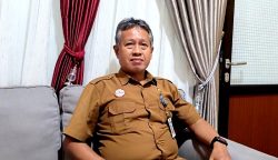 Analis Kebijakan Ahli Muda Bidang Penanaman Modal DPMPTSP Kota Bontang, Karel.
