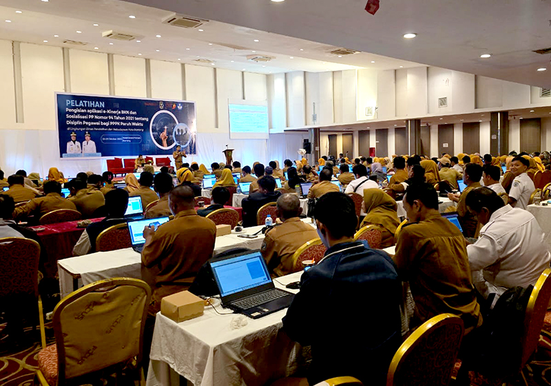 Disdikbud Bontang Gelar Pelatihan e-Kinerja dan Sosialisasi Disiplin Pegawai