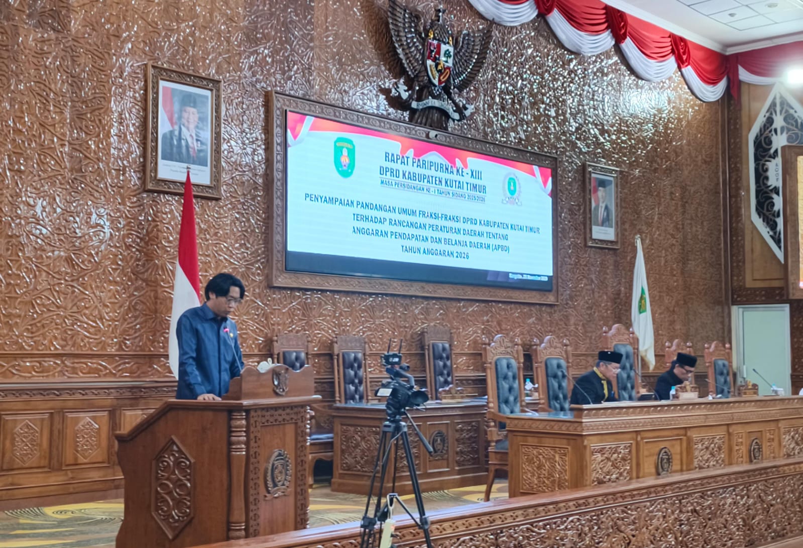 Fraksi NasDem DPRD Kutim, diwakilkan Aldryansyah menyampaikan pandangan umum terhadap Nota Penjelasan Pemeritah Atas Raperda APBD 2026.