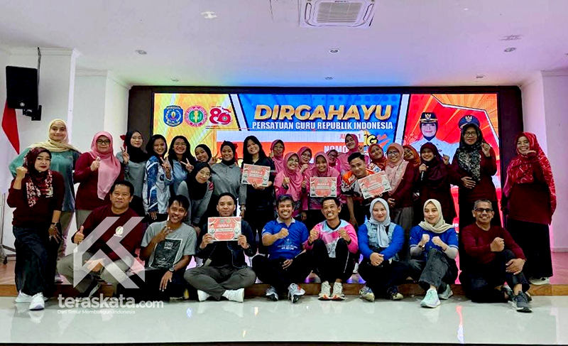 18 Regu Guru Tampil Energik di Lomba Senam HUT PGRI Bontang