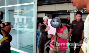 Kejaksaan Negeri Kutai Timur menetapkan Kaur Keuangan Desa Bumi Etam, Kecamatan Kaubun, berinisial J, sebagai tersangka dugaan korupsi pengelolaan anggaran desa tahun 2024.