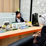 teraskata - Suasana pelayanan di Kantor DPMPTSP Kota Bontang.