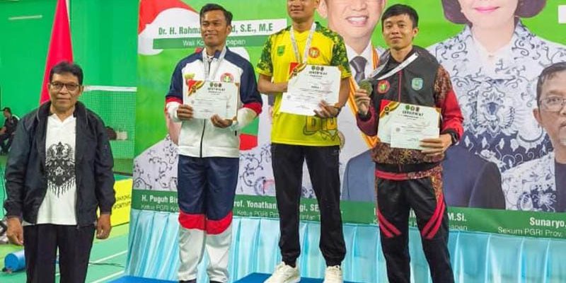 teraskata - Guru Seni SMPN 2 Bontang Juara 3 Tari Tunggal Putra di Porseni PGRI Kaltim teraskata - Guru Seni SMPN 2 Bontang Juara 3 Tari Tunggal Putra di Porseni PGRI Kaltim