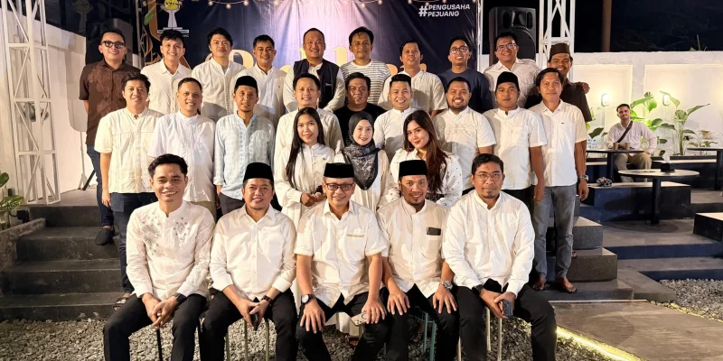 Pengurus dan anggota Hipmi Kota Bontang. -ft:ist-