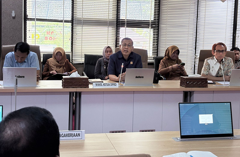 Mediasi permasalahan utang piutang antara Perumda AUJ dan Koperasi Kartika Arda Gusema Rudal Bontang oleh DPRD Bontang. (ft:Wahyudi)