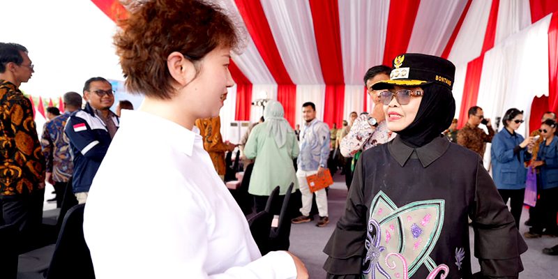 Ekspor Perdana Bontang Amoinum Nitrat