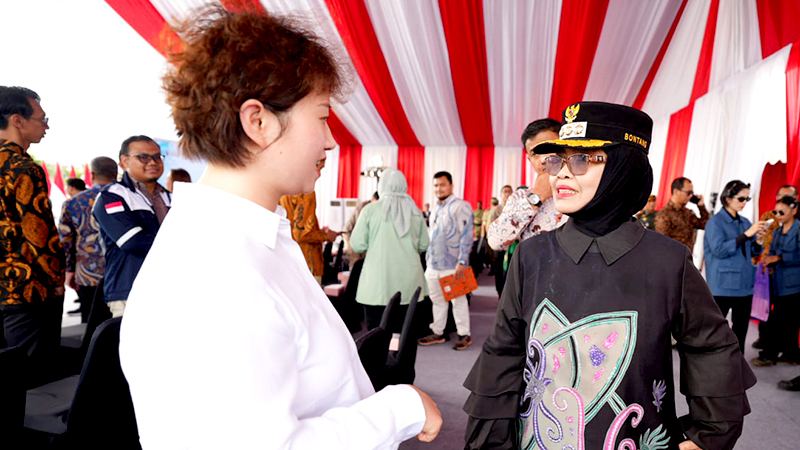 Ekspor Perdana Bontang Amoinum Nitrat