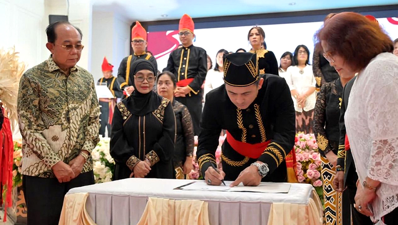 Jurico Charles Tumetel dilantik sebagai ketua KKK periode 2026–2031 dalam seremoni khidmat di Pendopo Rumah Jabatan Wali Kota Bontang, Jumat (28/03/2026) malam.