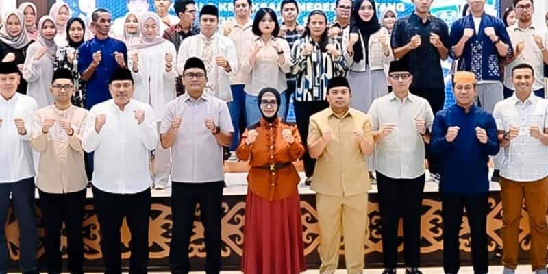 Pemerintah Kota Bontang resmi menyambut Kepala Kejaksaan Negeri (Kajari) Bontang yang baru, Beni Putra, dalam agenda buka puasa bersama di Pendopo Rumah Jabatan Wali Kota.