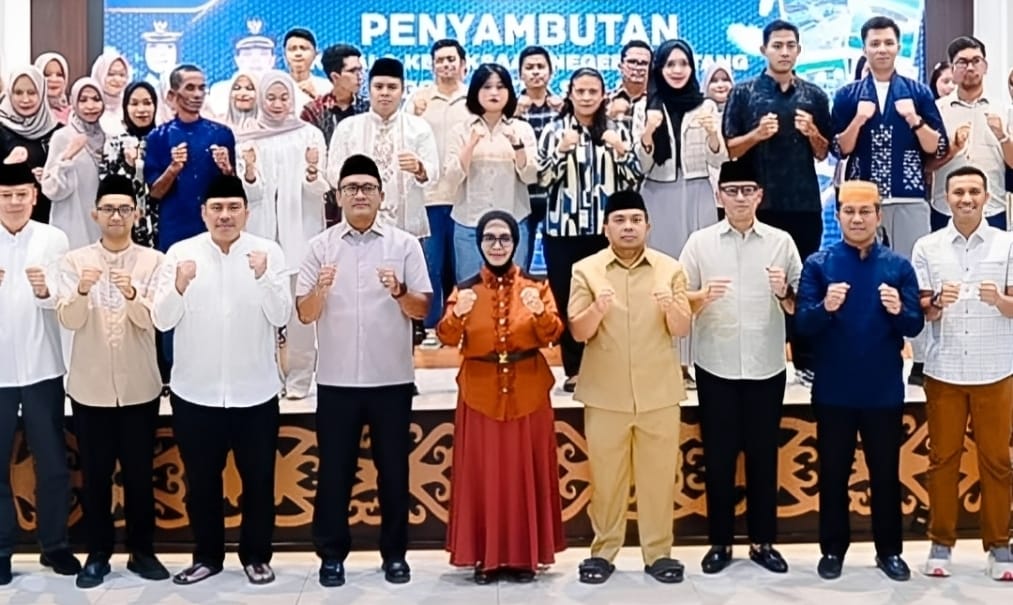 Pemerintah Kota Bontang resmi menyambut Kepala Kejaksaan Negeri (Kajari) Bontang yang baru, Beni Putra, dalam agenda buka puasa bersama di Pendopo Rumah Jabatan Wali Kota.