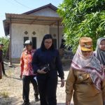 Wali Kota Bontang, Neni Moerniaeni, menemukan adanya anak putus sekolah saat meninjau lokasi program Rumah Tidak Layak Huni (RTLH) di Kelurahan Bontang Lestari.