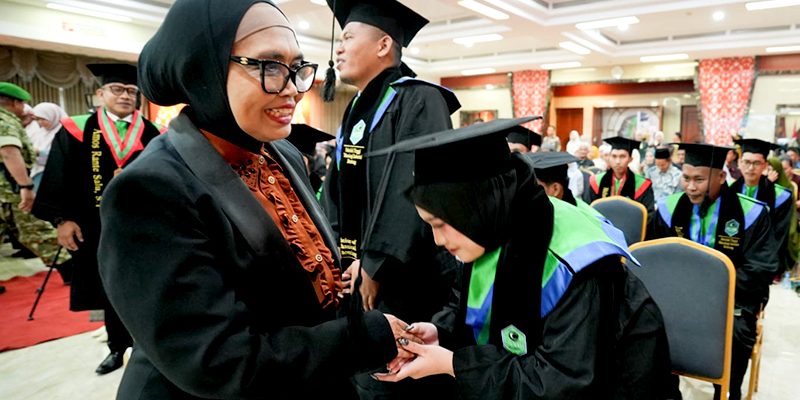 Wali Kota Neni Hadiri Wisuda STTIB Bontang 2026, Dorong Lulusan Siap Hadapi Dunia Kerja