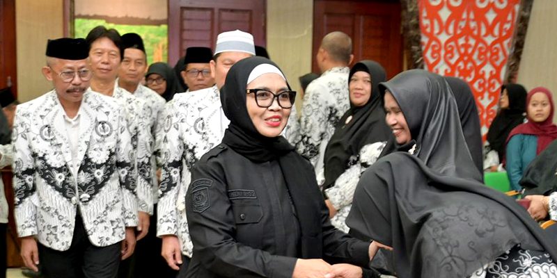 Wali Kota Bontang menghadiri acara Halal Bihalal PGRI Kota Bontang di Auditorium 3 Dimensi, Rabu (15/4/2026) pagi.